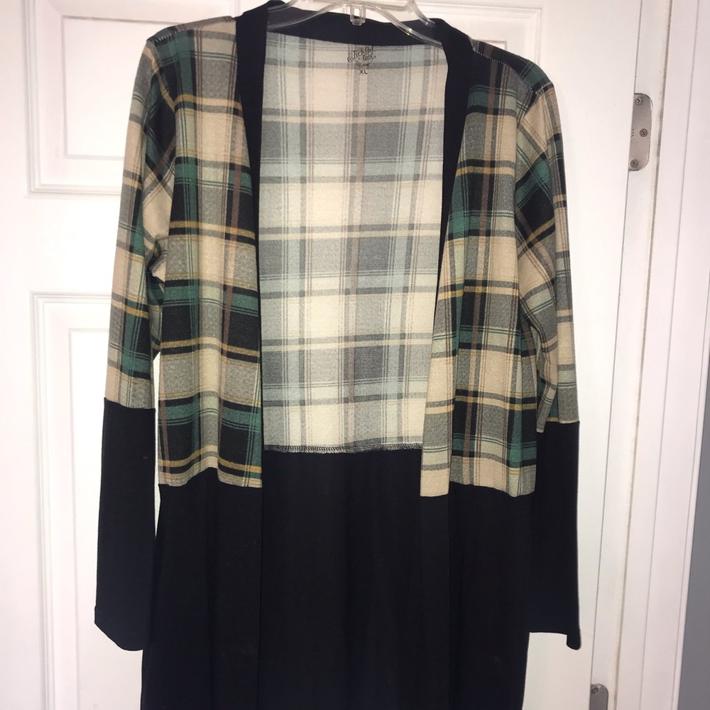 Long Sleeve Cardigan w/Pockets